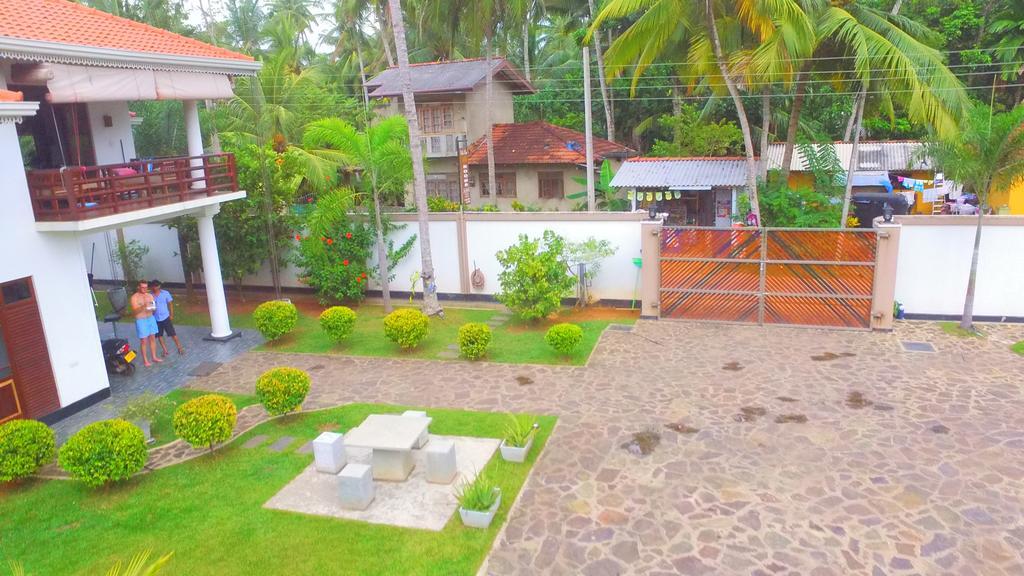 Helis Place Unawatuna Exterior photo